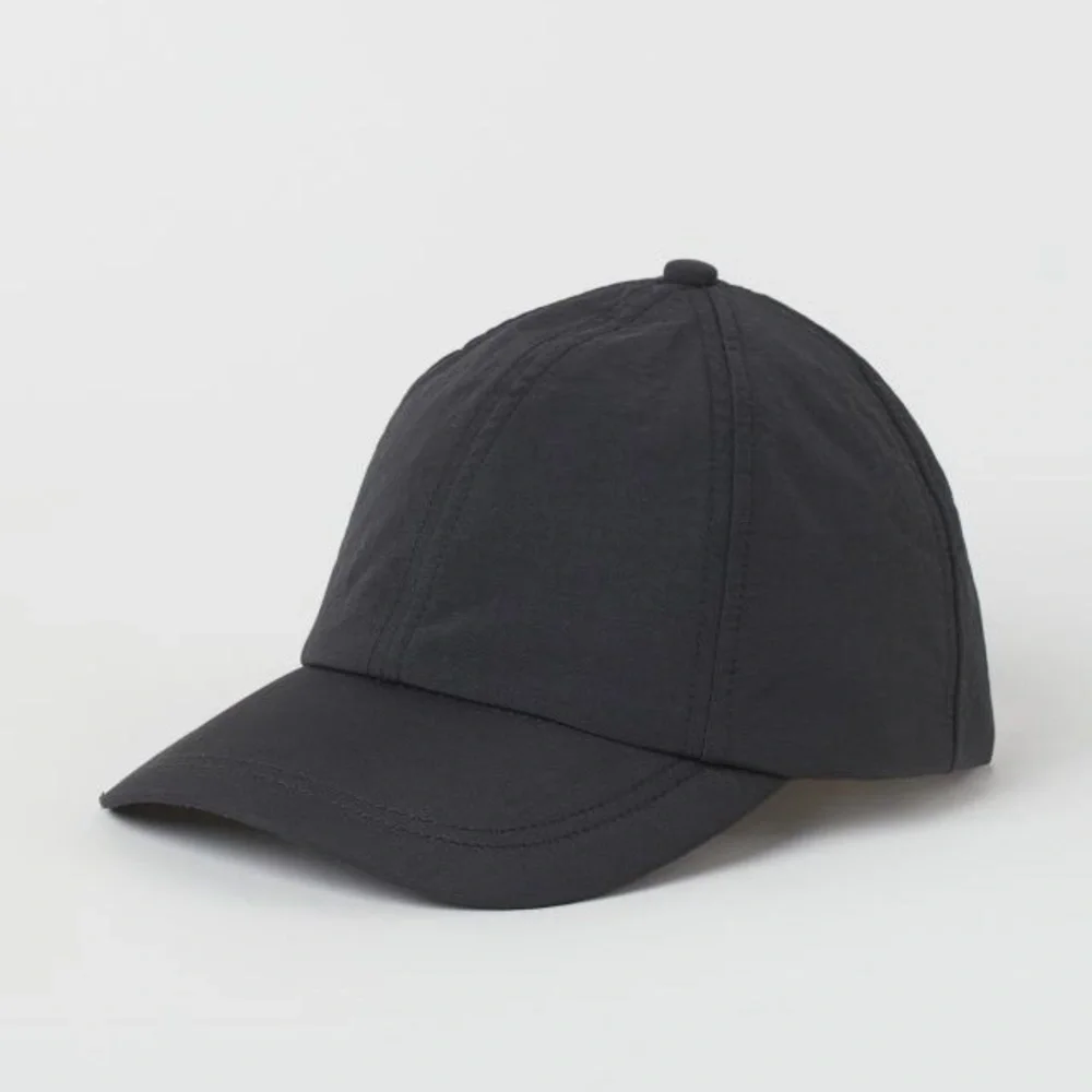 H&M Padded Nylon Cap in Black | Size XS/S